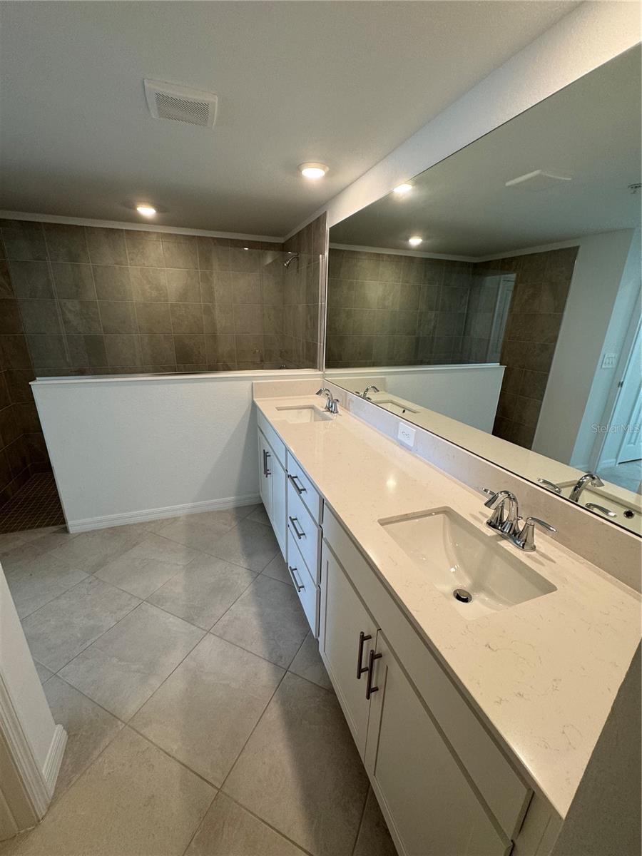 Image 29 of 37 For 19218 Cherrystone Way  104