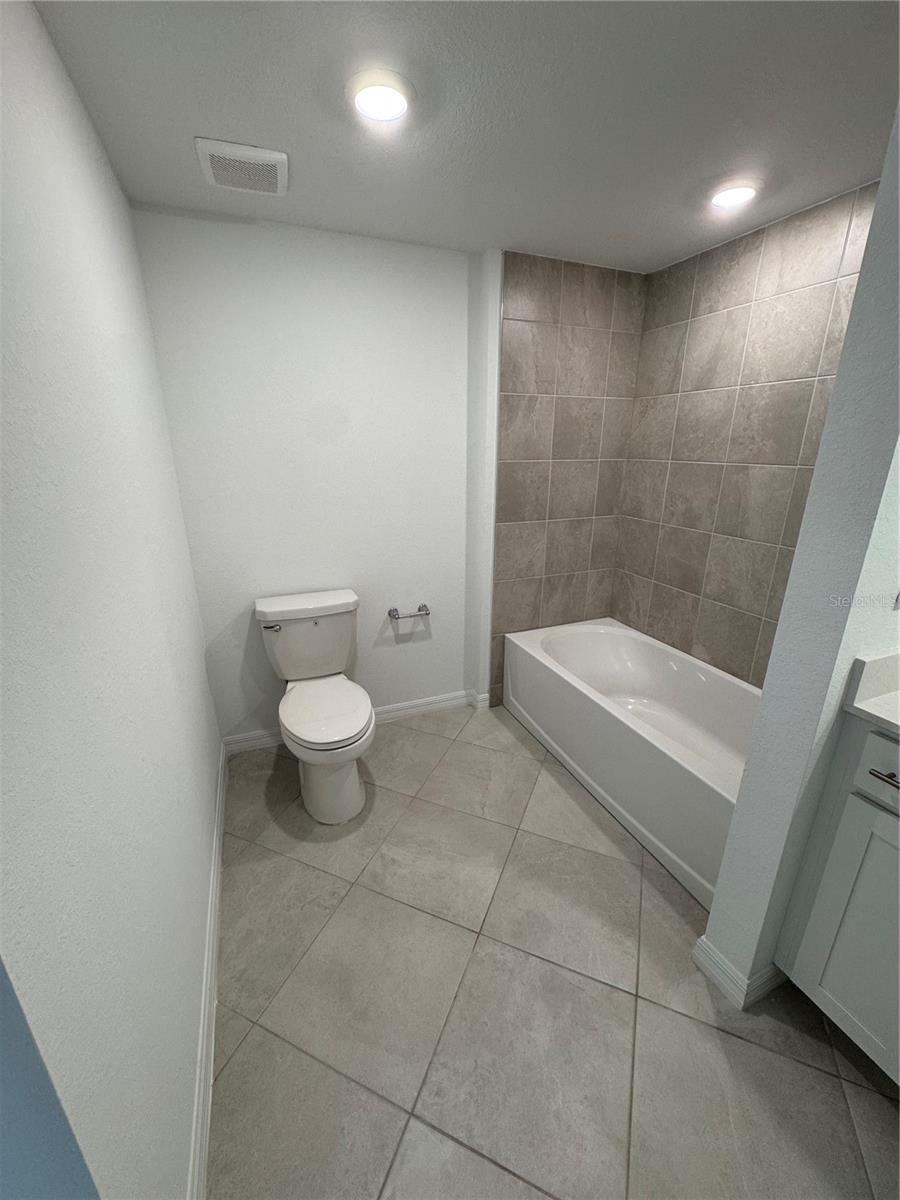 Image 31 of 37 For 19218 Cherrystone Way  104