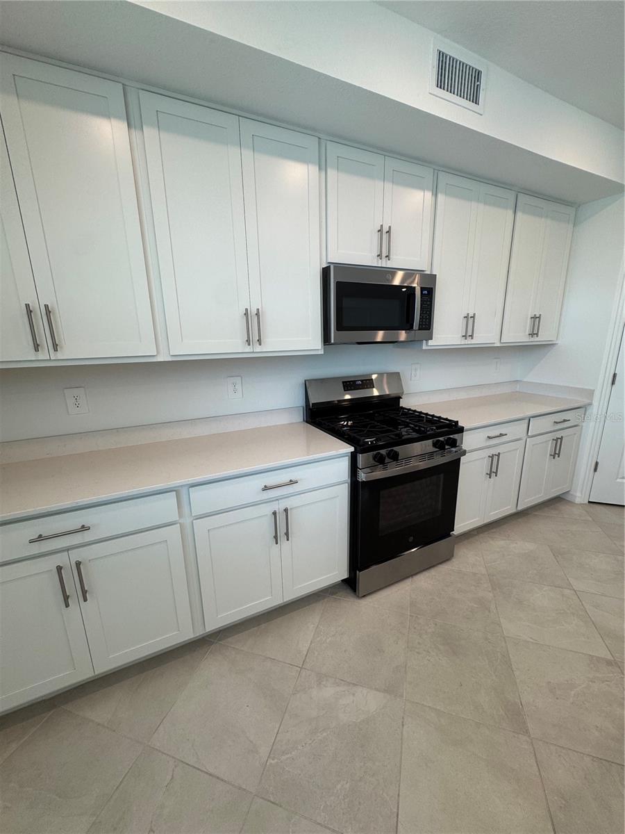 Image 4 of 37 For 19218 Cherrystone Way  104