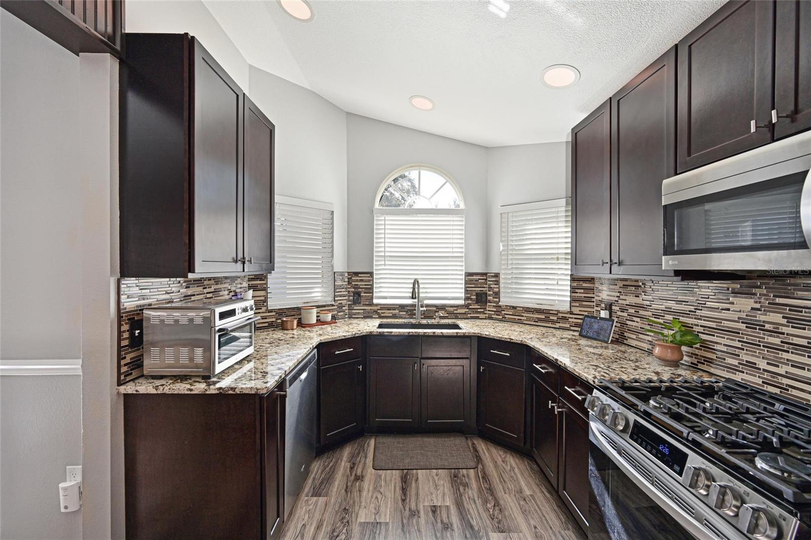 Image 12 of 53 For 12709 Nightshade Place