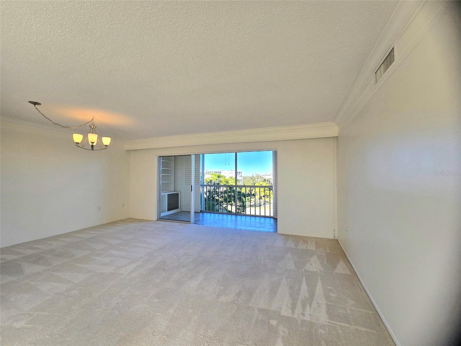 Image 12 of 40 For 3680 Ironwood Circle 603l