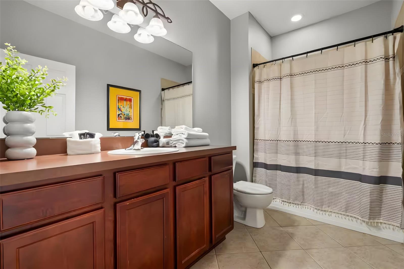 Image 13 of 43 For 8007 Acadia Estates Court