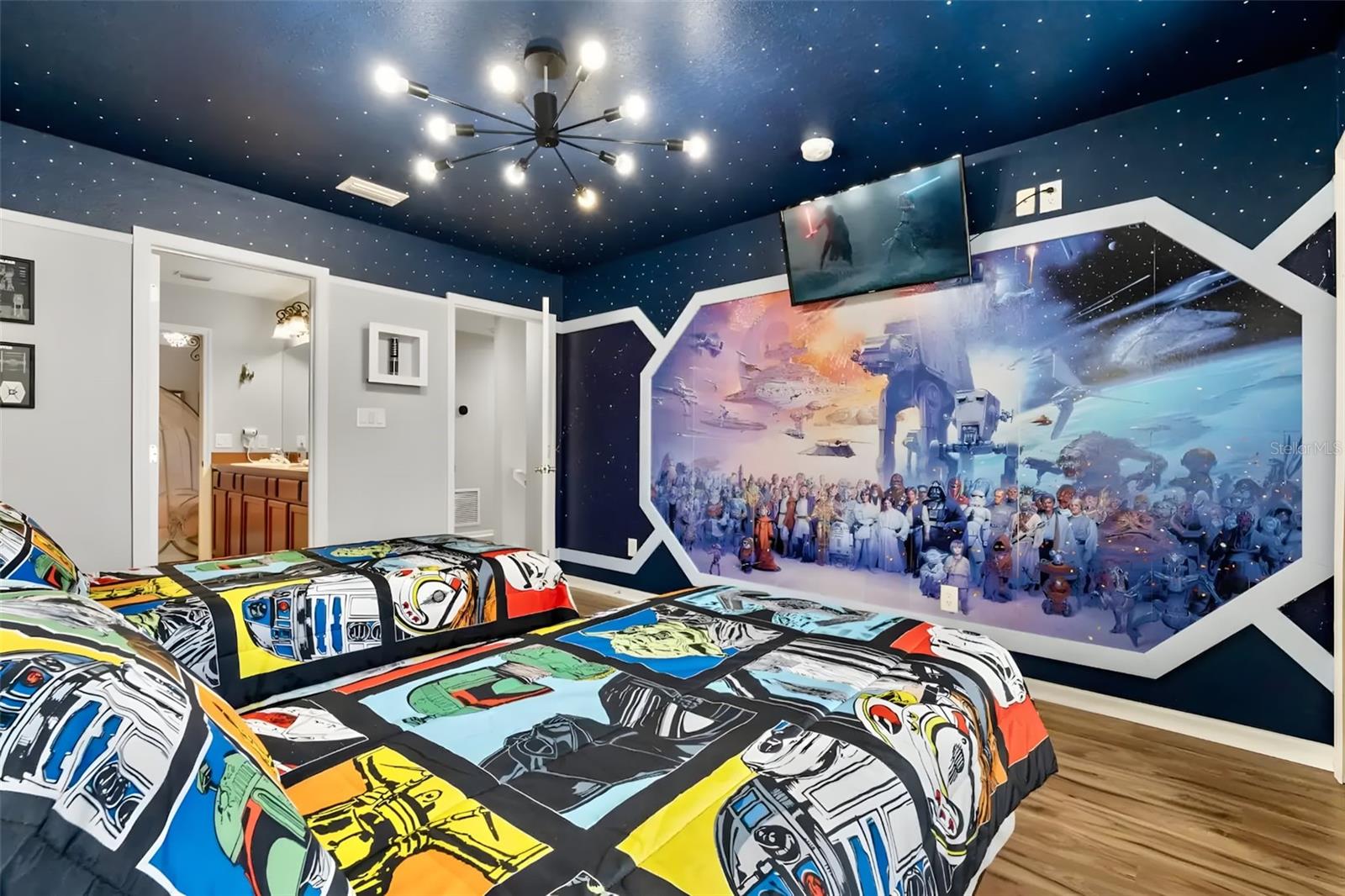 Image 19 of 43 For 8007 Acadia Estates Court