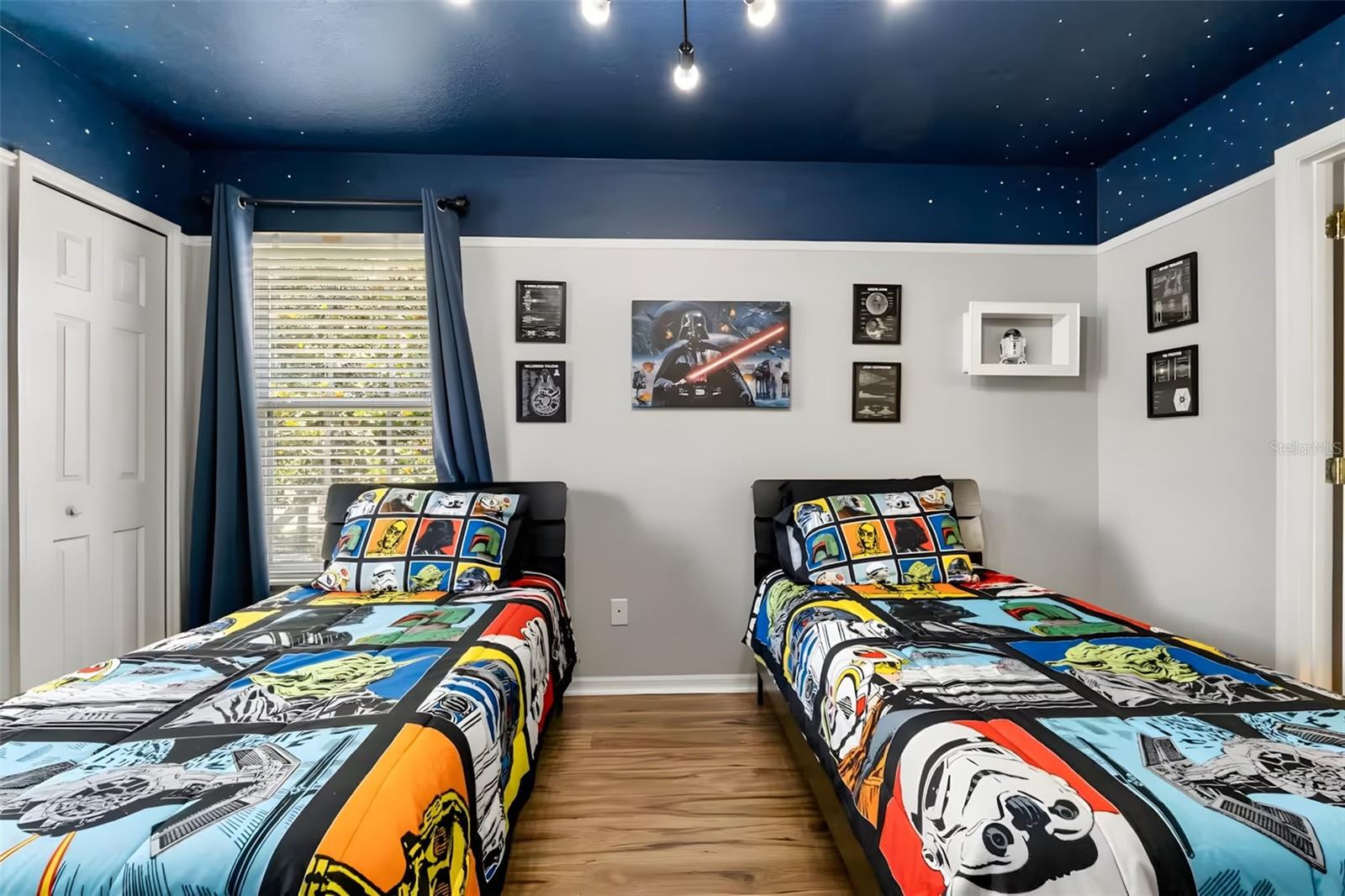 Image 21 of 43 For 8007 Acadia Estates Court