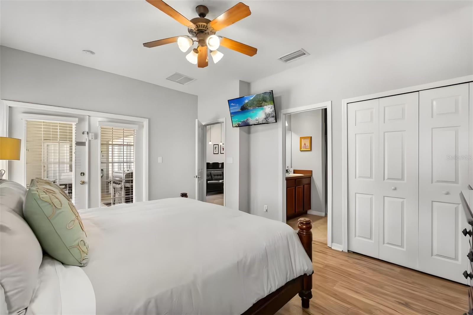 Image 27 of 43 For 8007 Acadia Estates Court