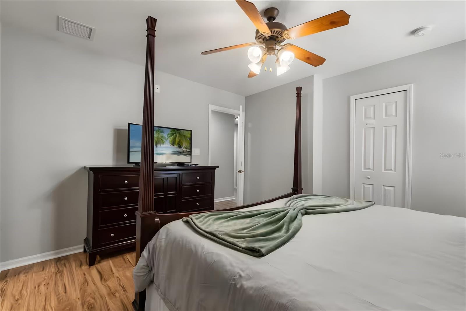 Image 34 of 43 For 8007 Acadia Estates Court