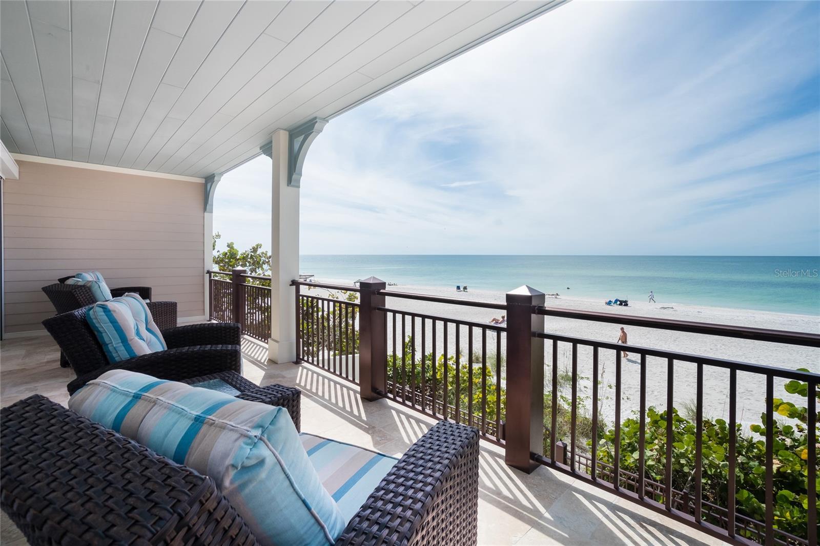 Listing photo id 28 for 2302 Gulf Drive N