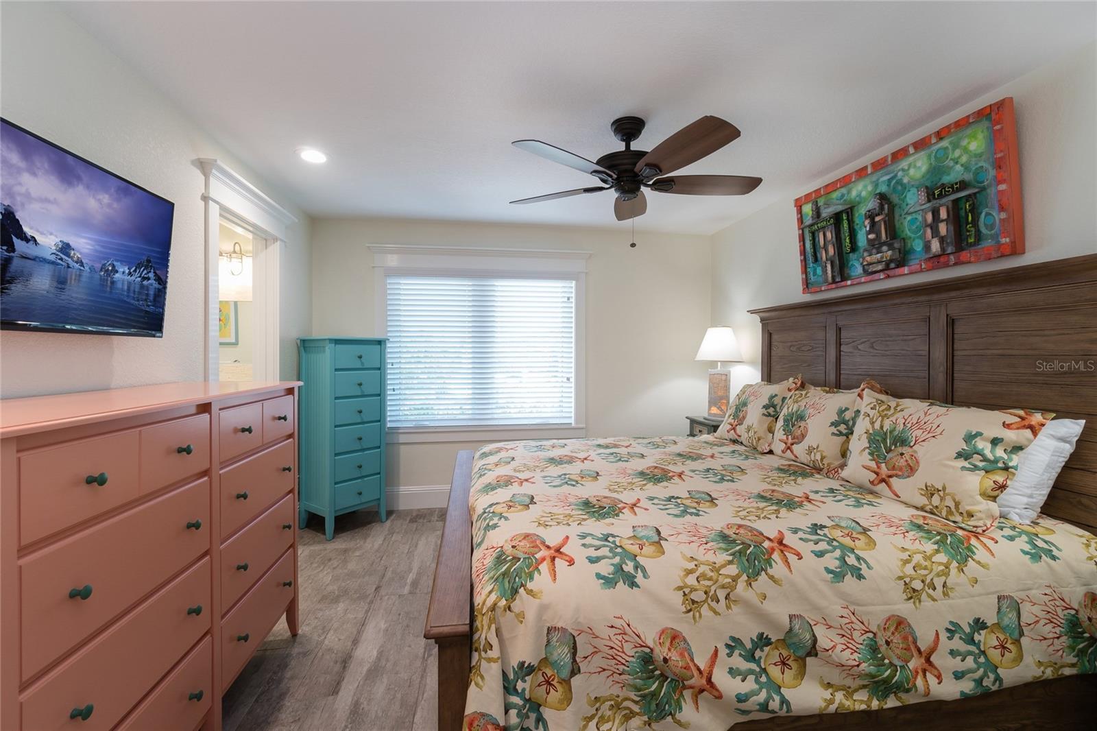 Listing photo id 36 for 2302 Gulf Drive N