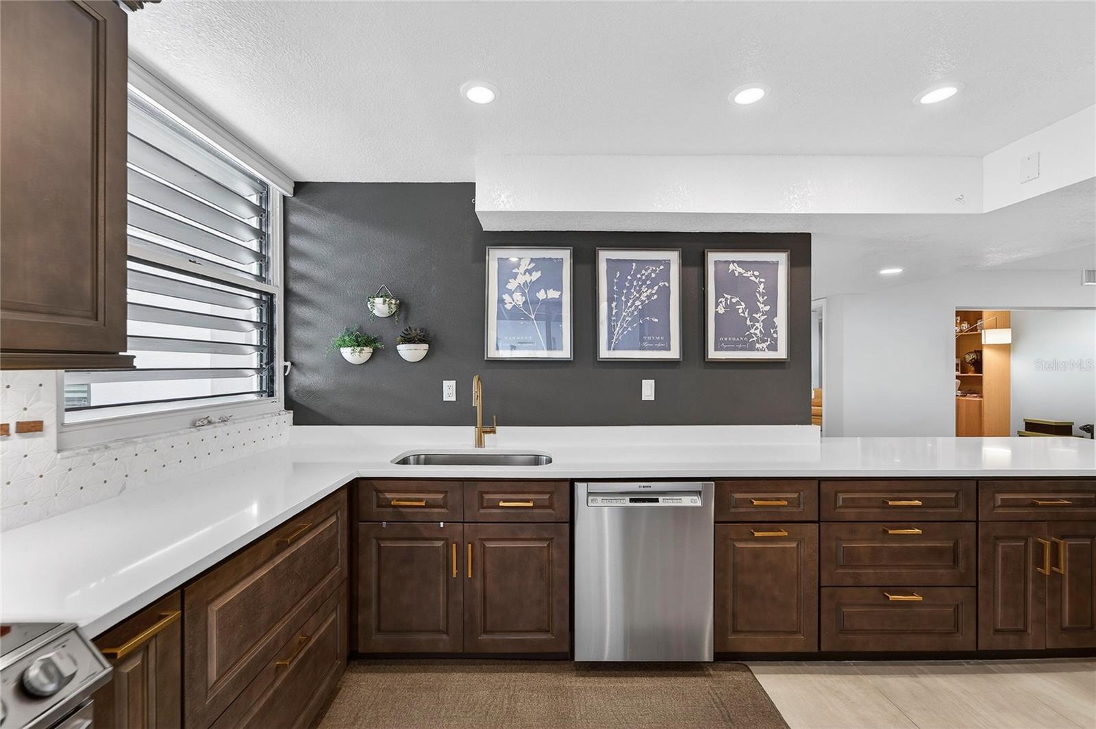 Image 16 of 80 For 513 Bayport Way 513