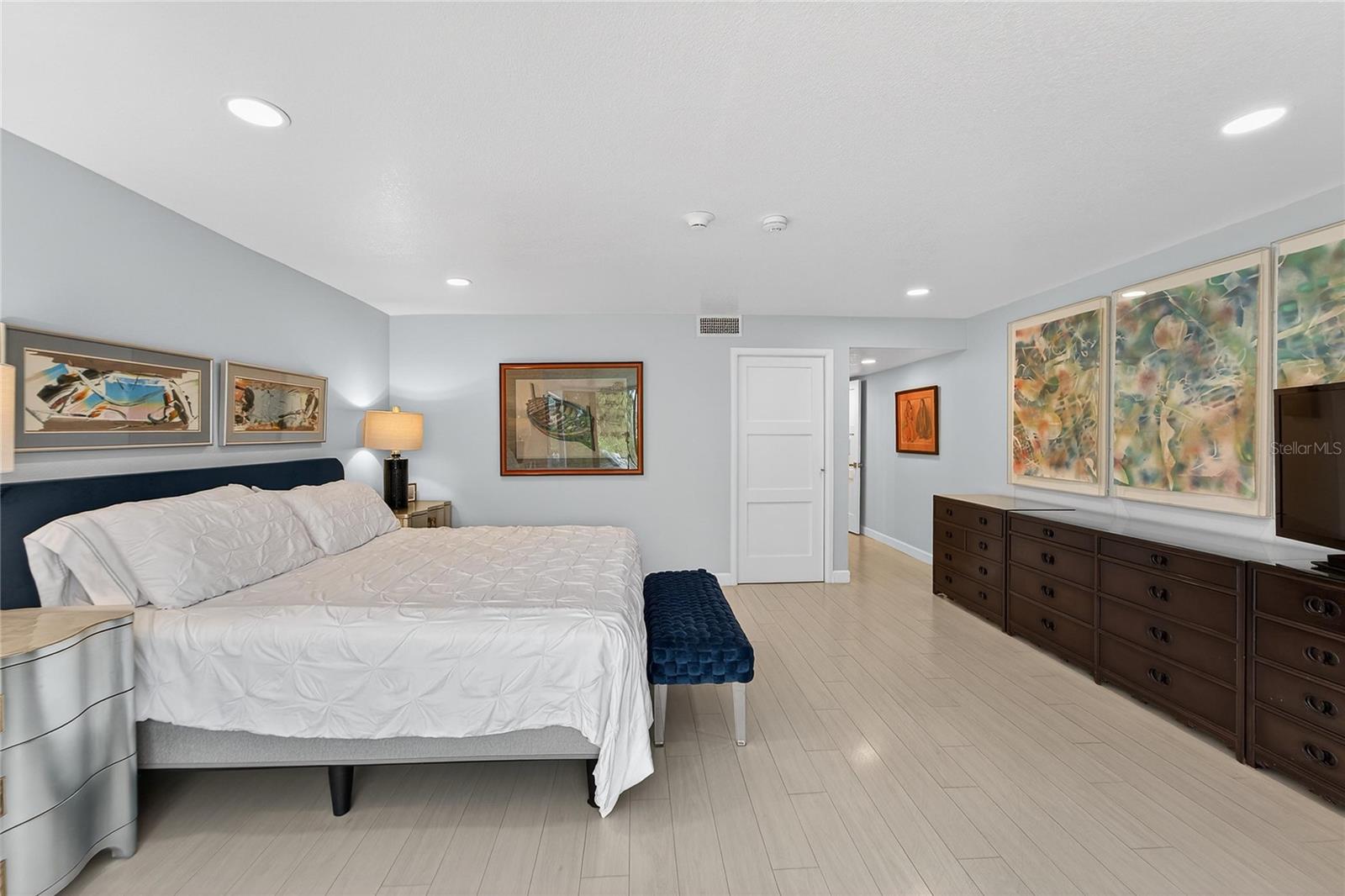 Image 34 of 80 For 513 Bayport Way 513