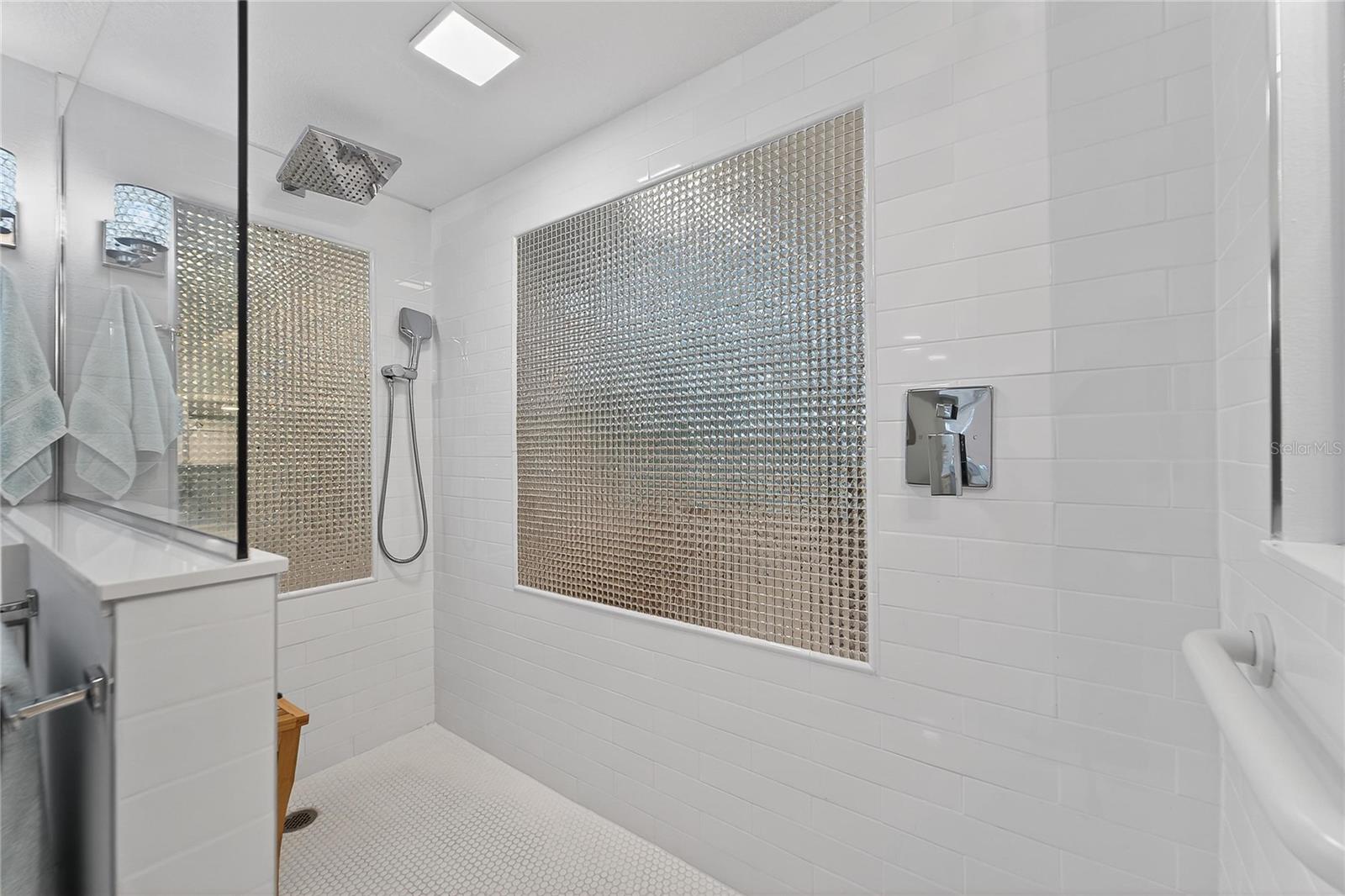 Image 41 of 80 For 513 Bayport Way 513