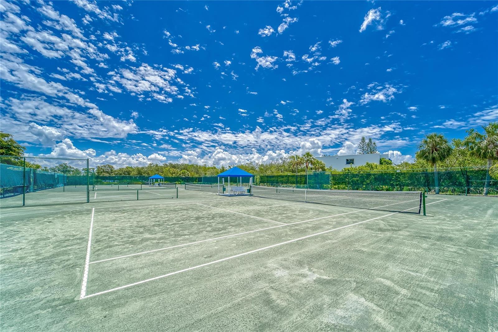 Image 72 of 80 For 513 Bayport Way 513