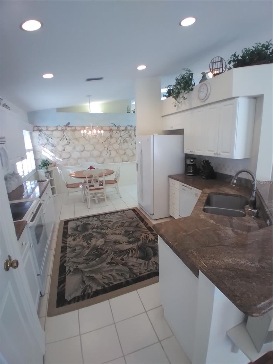 Image 12 of 28 For 7476 Eleanor Circle