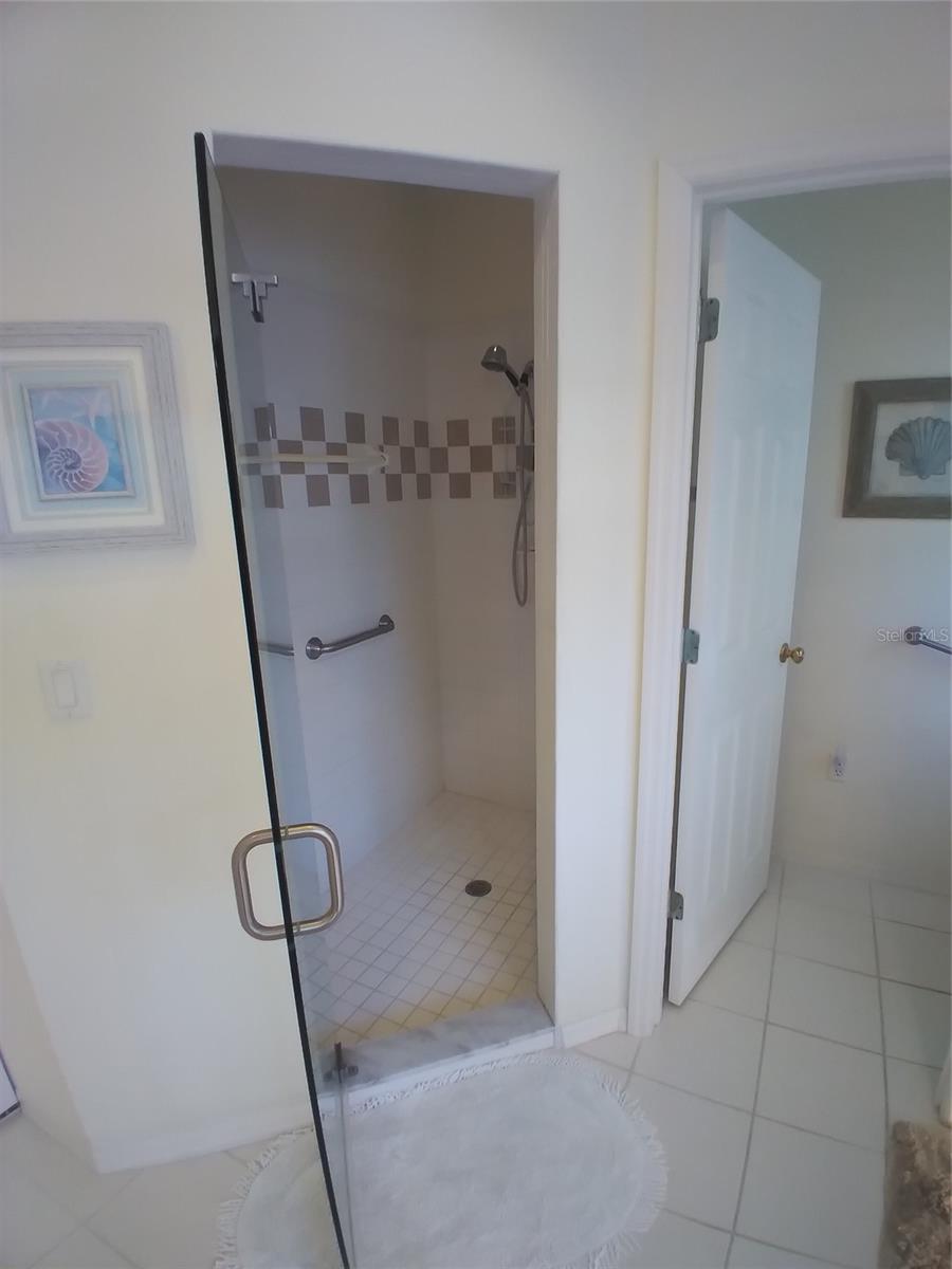 Image 24 of 28 For 7476 Eleanor Circle