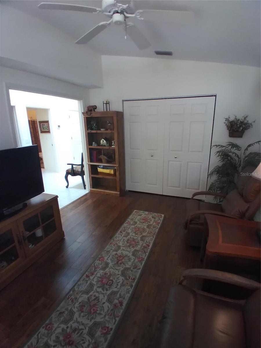 Image 6 of 28 For 7476 Eleanor Circle