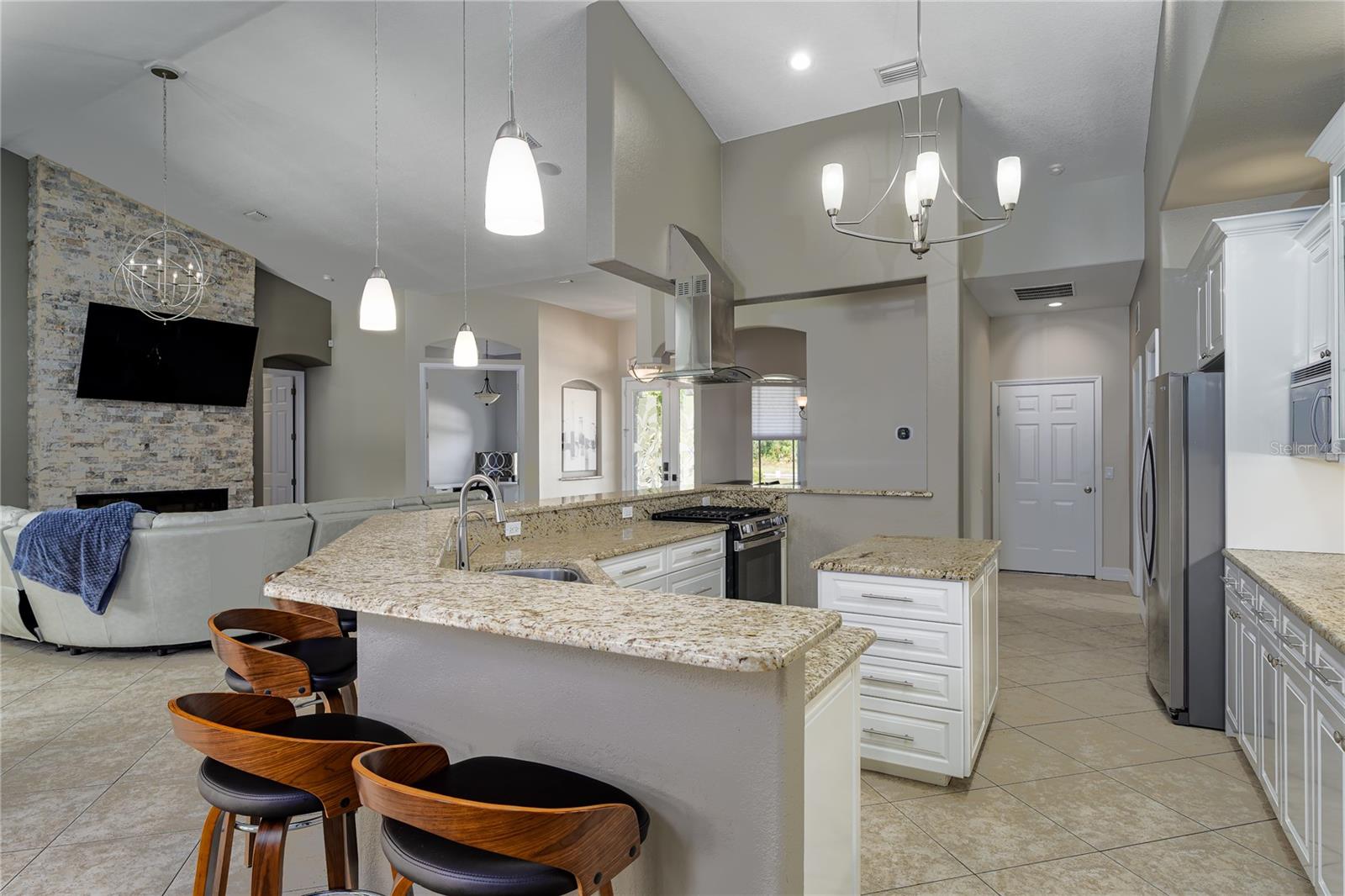 Image 14 of 51 For 15006 21st Avenue E