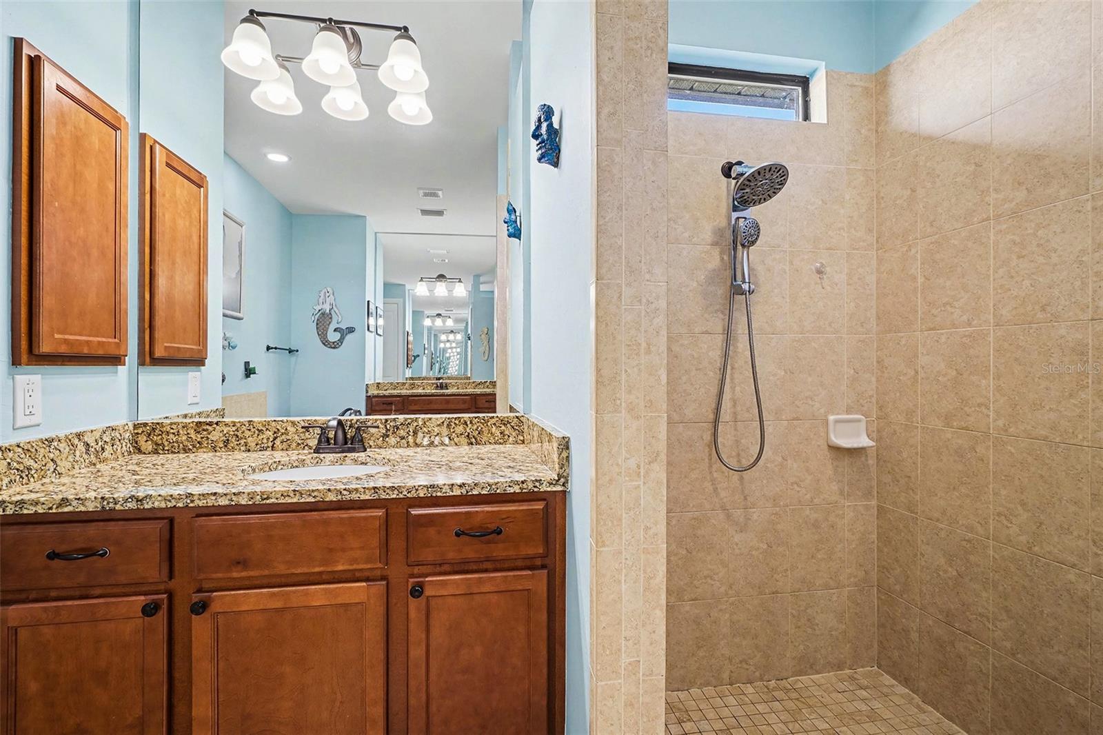 Image 17 of 34 For 2127 17th Place