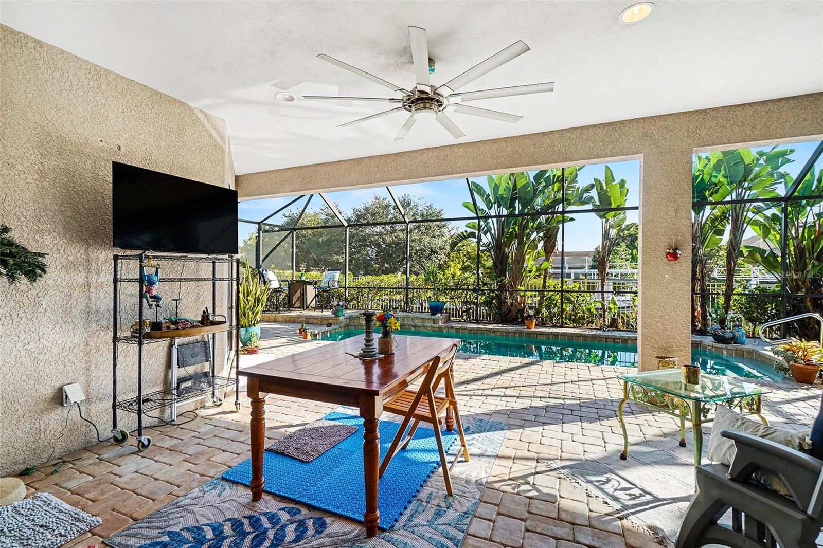 Image 23 of 34 For 2127 17th Place