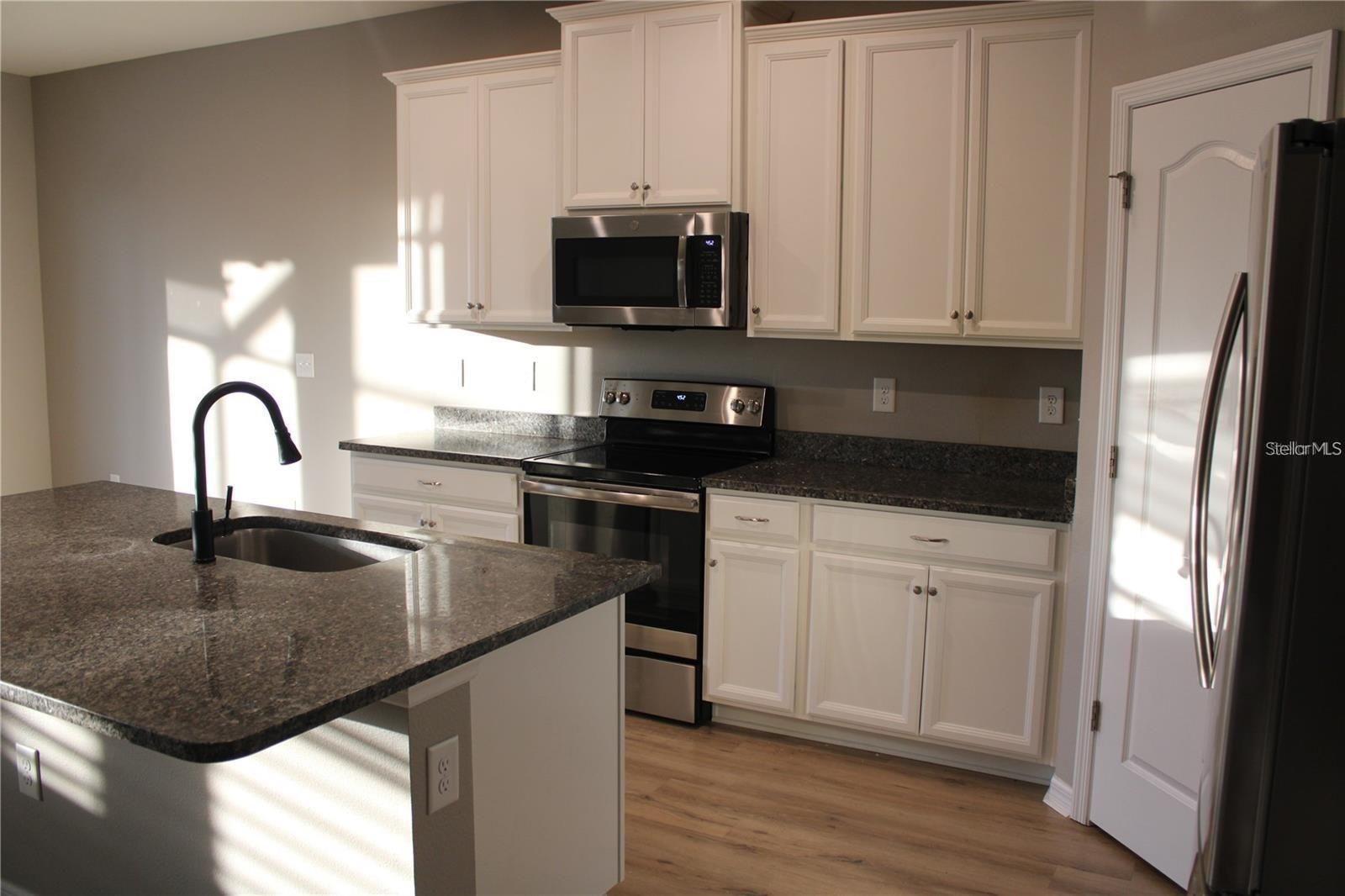 Image 6 of 33 For 6005 113th Terrace E