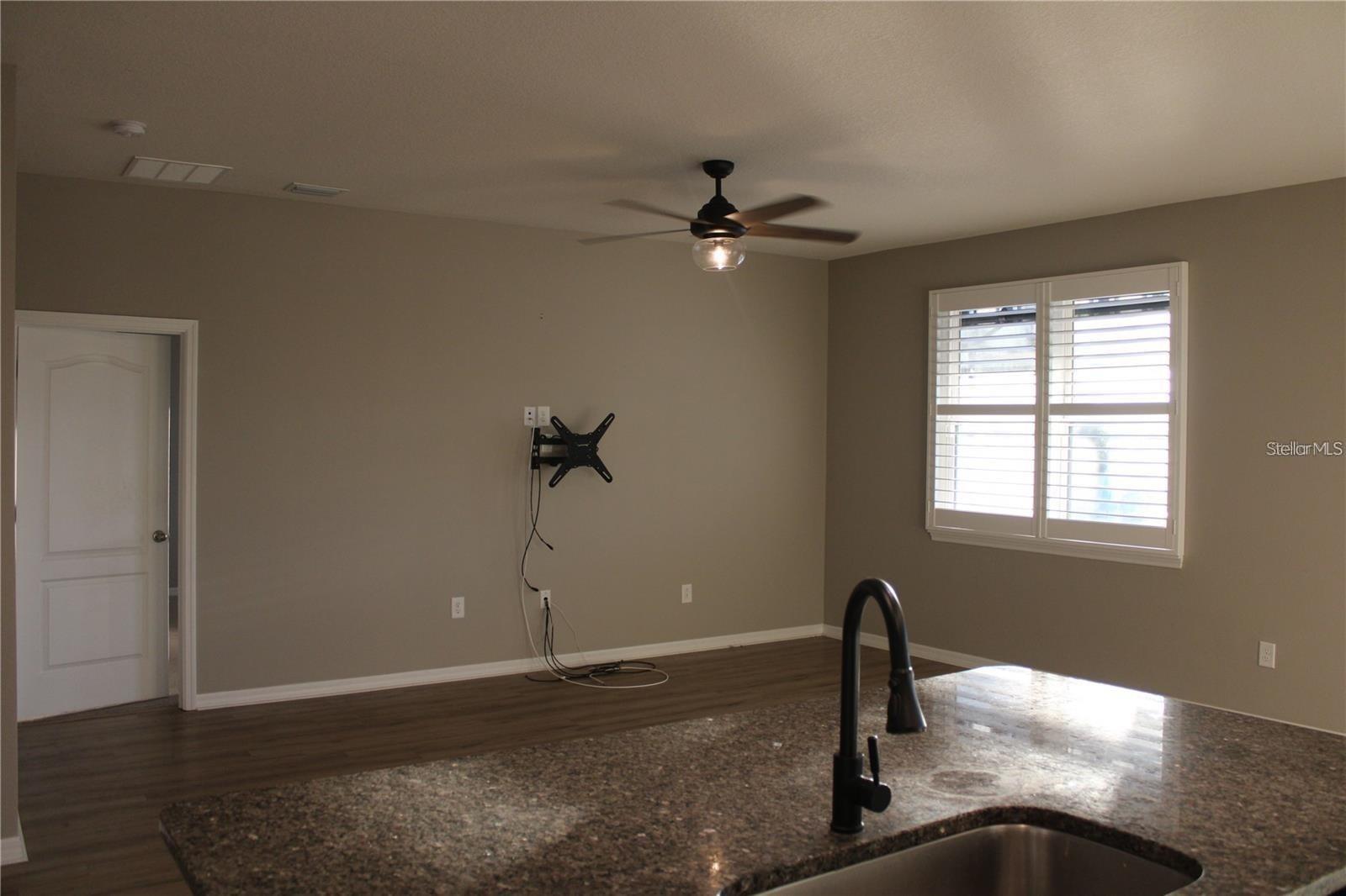 Image 8 of 33 For 6005 113th Terrace E