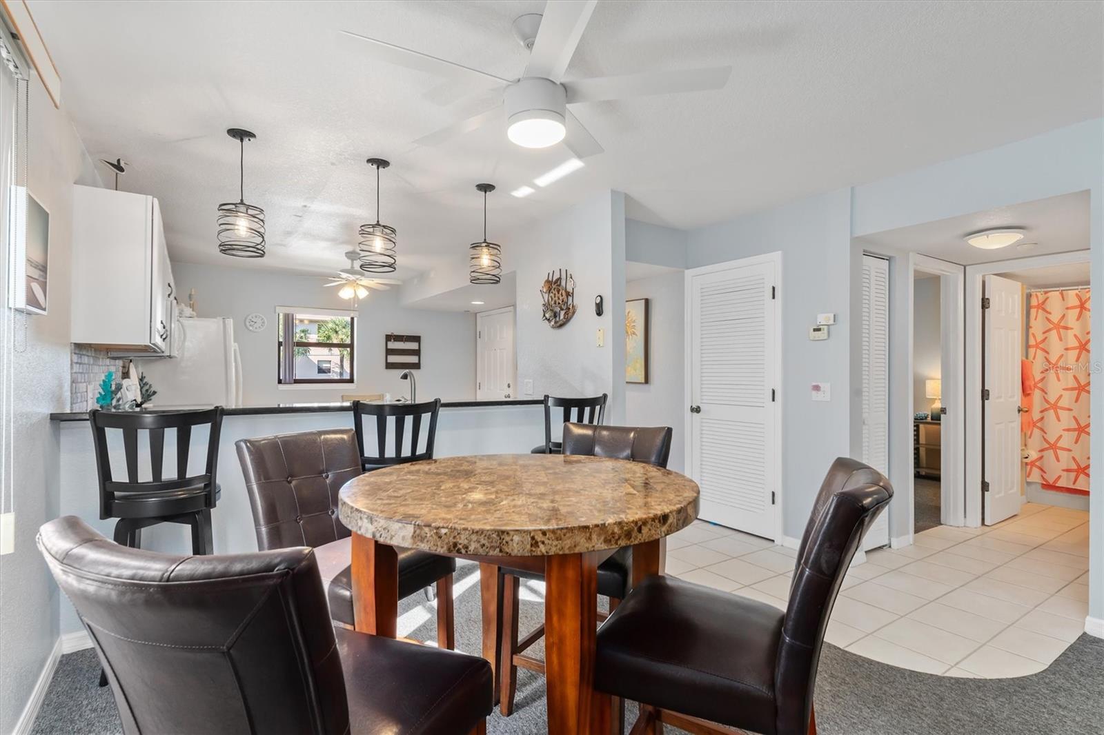 Image 15 of 56 For 175 Kings Highway 428