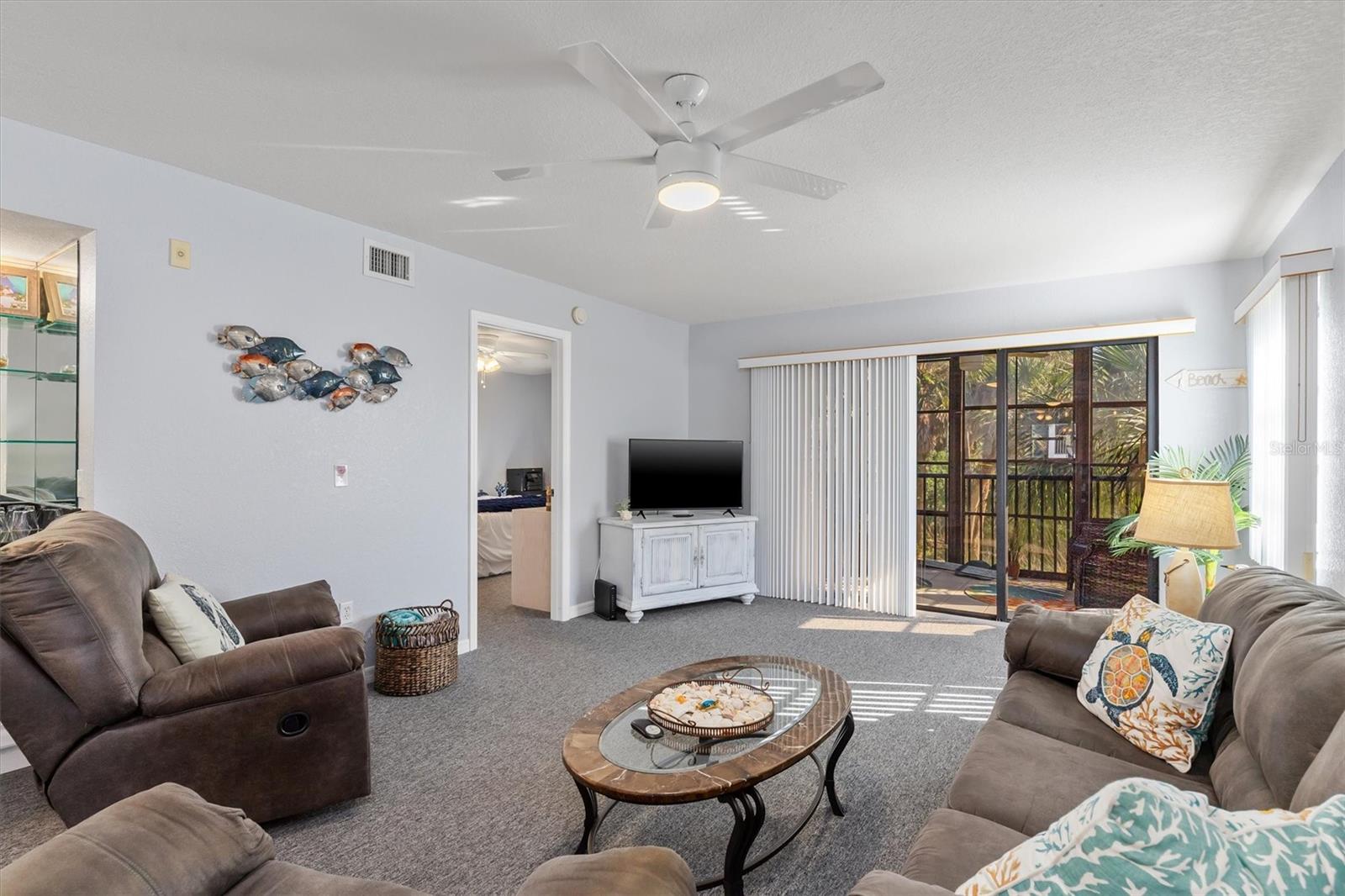 Image 16 of 56 For 175 Kings Highway 428