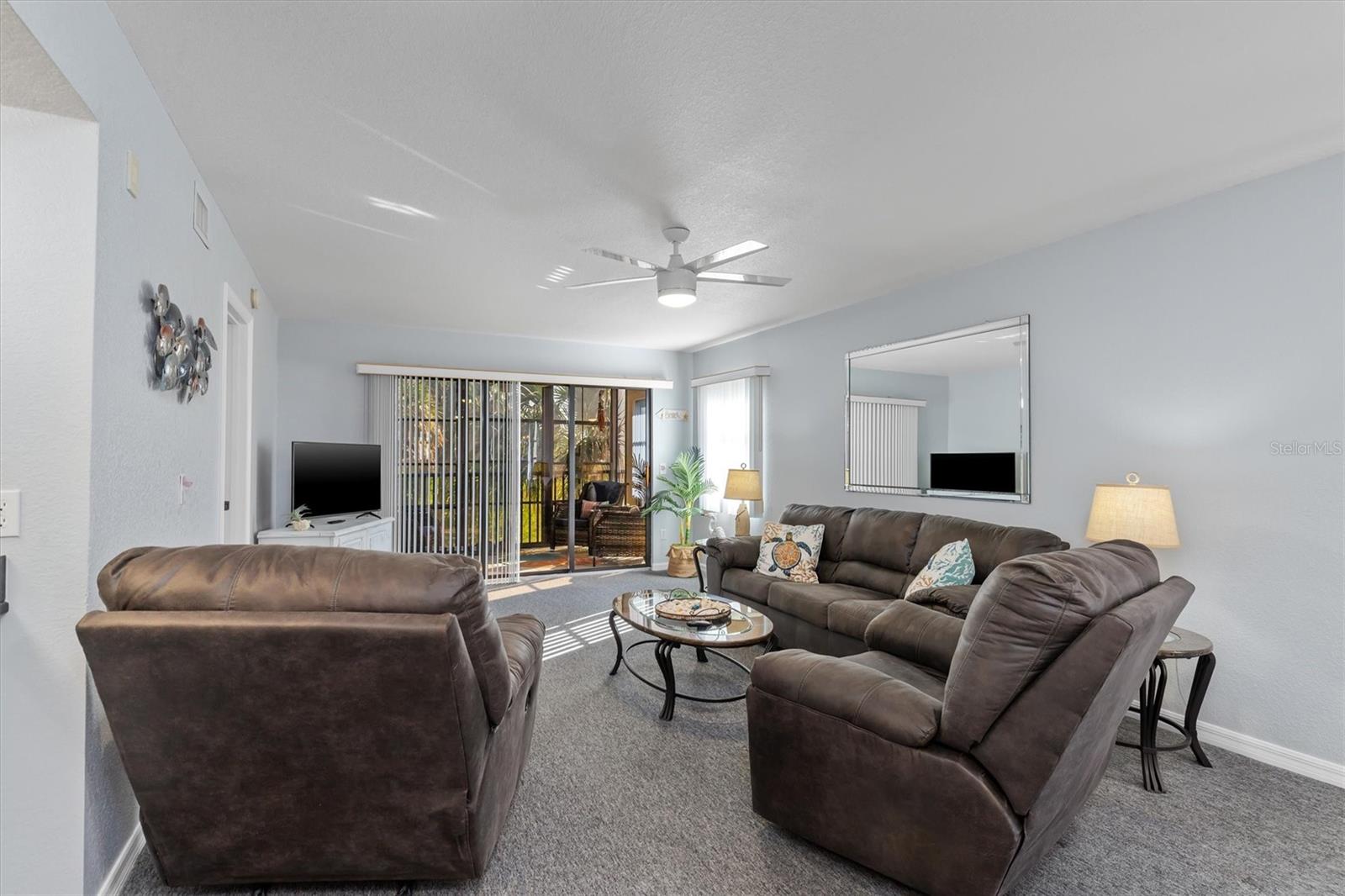 Image 17 of 56 For 175 Kings Highway 428