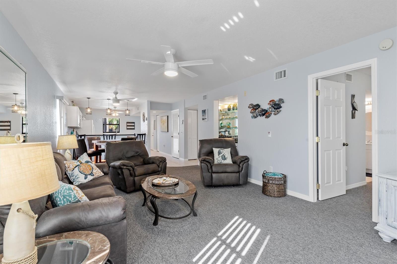 Image 19 of 56 For 175 Kings Highway 428