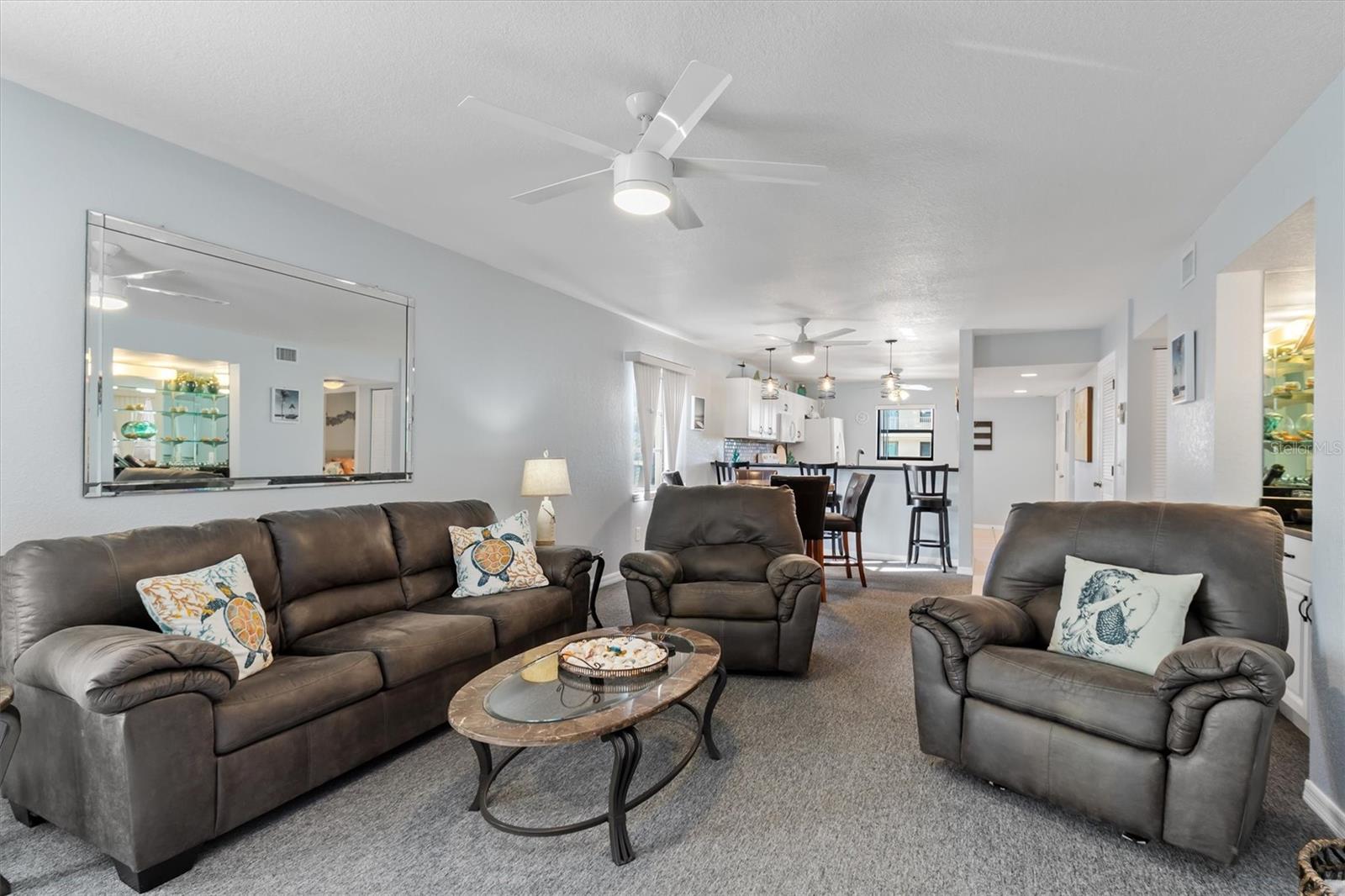 Image 20 of 56 For 175 Kings Highway 428