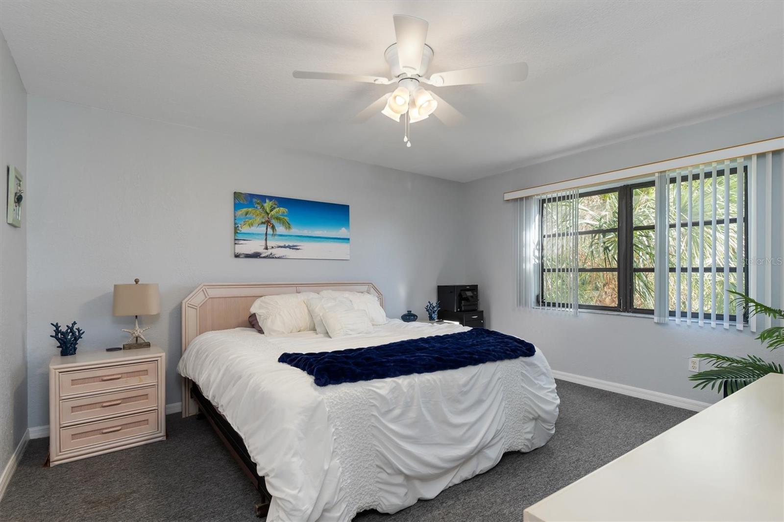 Image 21 of 56 For 175 Kings Highway 428