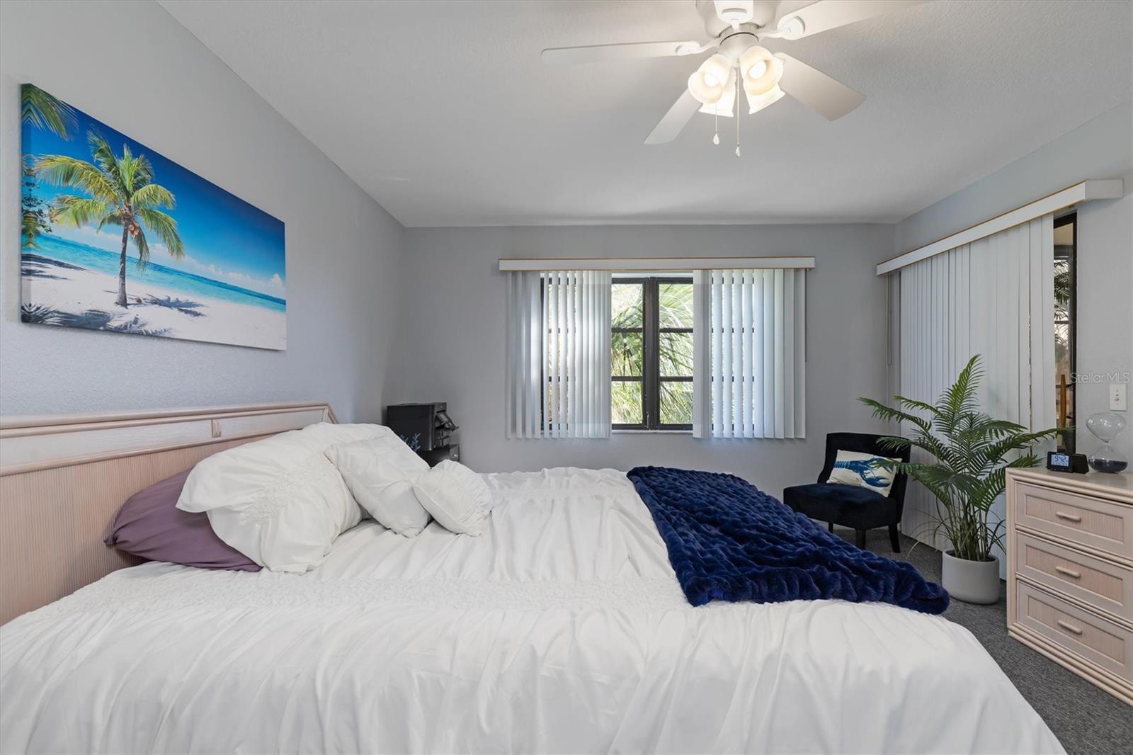 Image 24 of 56 For 175 Kings Highway 428