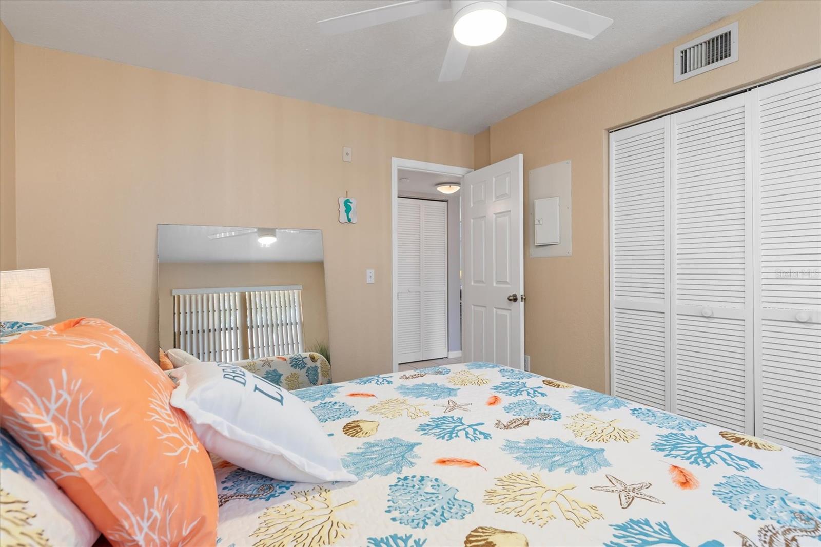 Image 34 of 56 For 175 Kings Highway 428