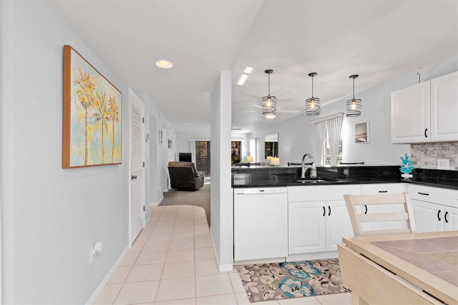 Image 5 of 56 For 175 Kings Highway 428