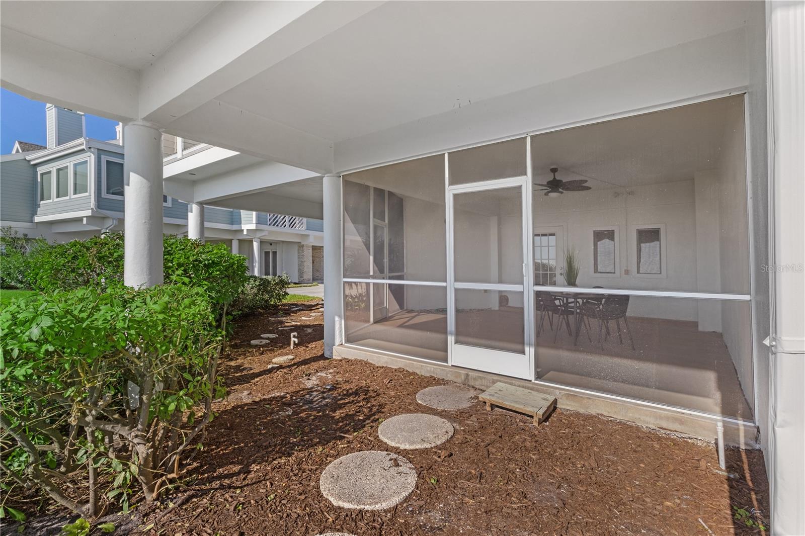 Image 17 of 100 For 58 Tidy Island Boulevard