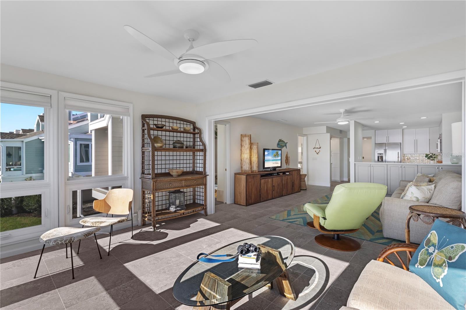 Image 32 of 100 For 58 Tidy Island Boulevard