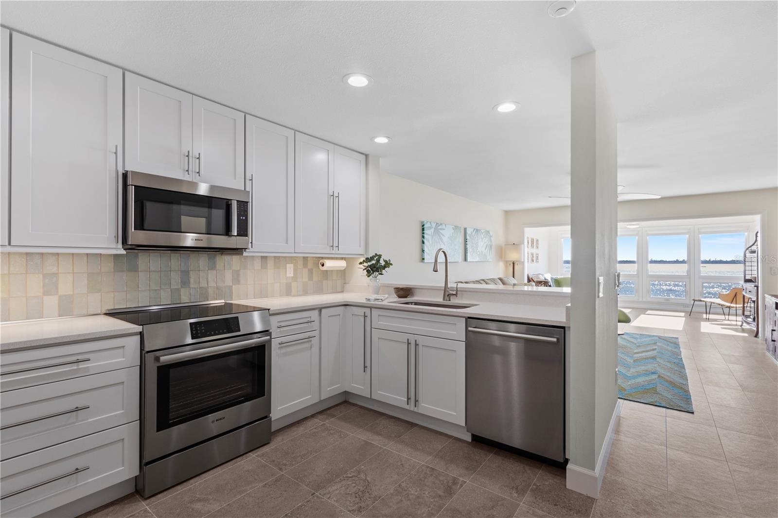 Image 37 of 100 For 58 Tidy Island Boulevard