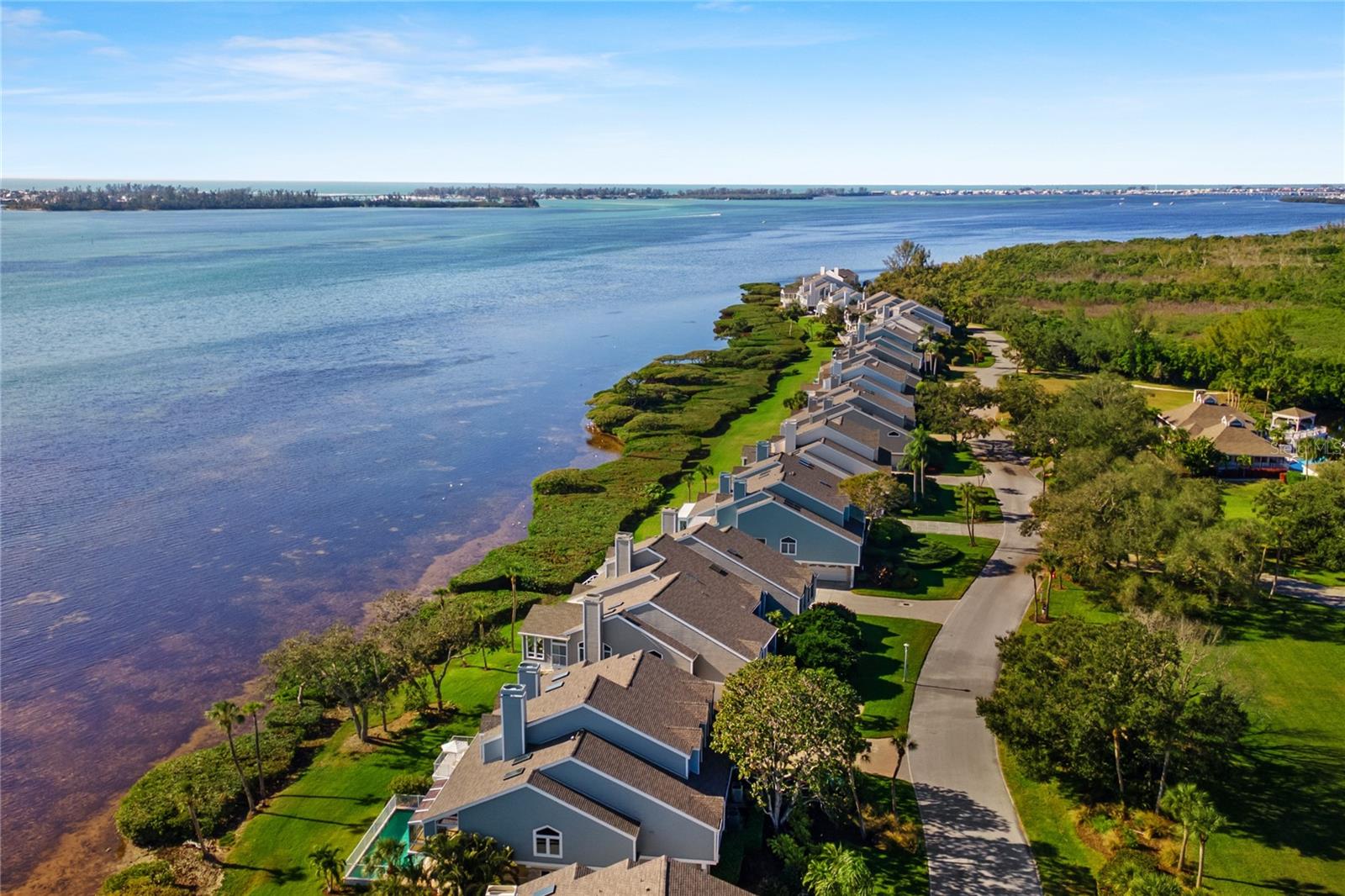 Image 4 of 100 For 58 Tidy Island Boulevard