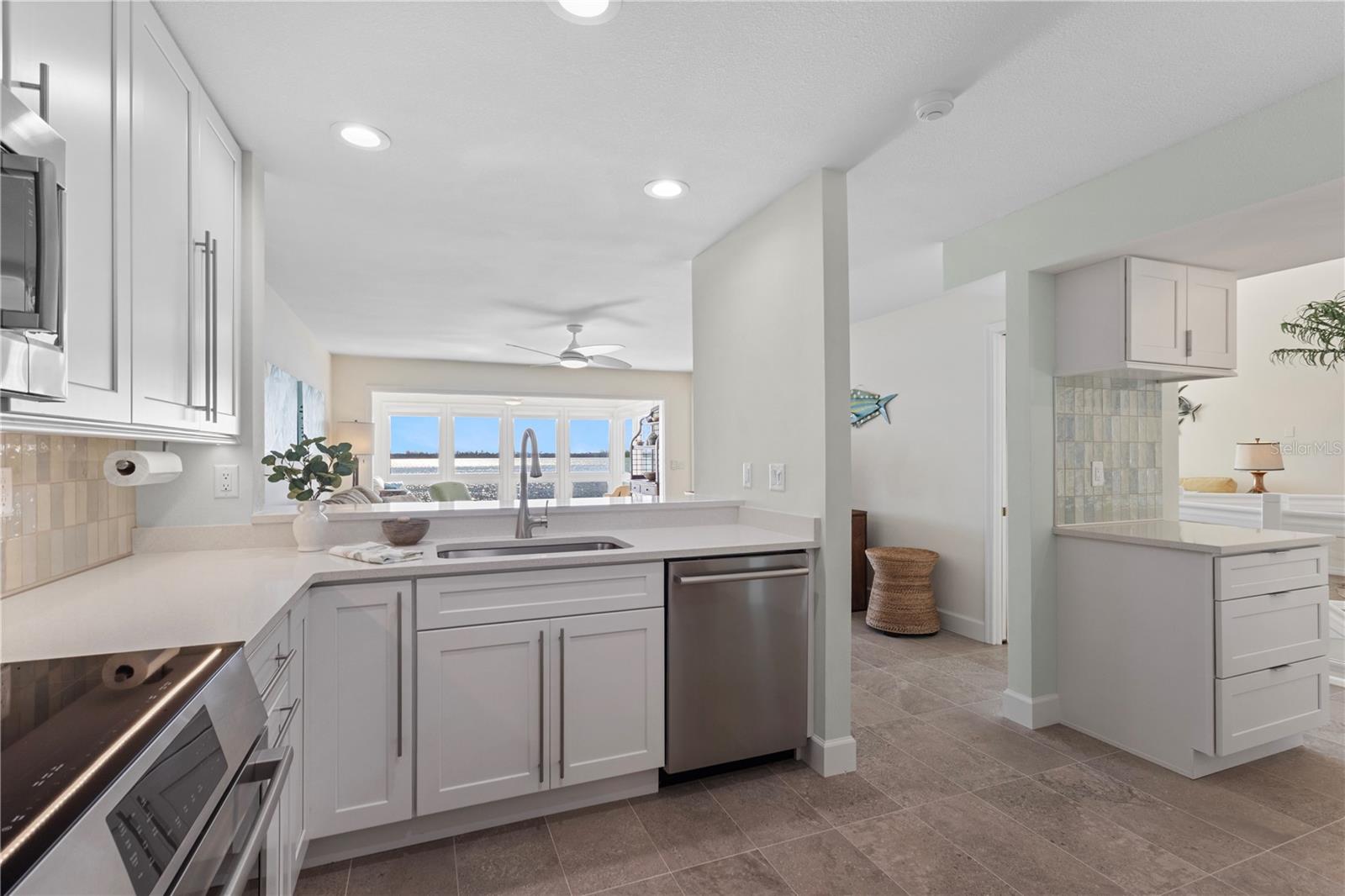 Image 40 of 100 For 58 Tidy Island Boulevard