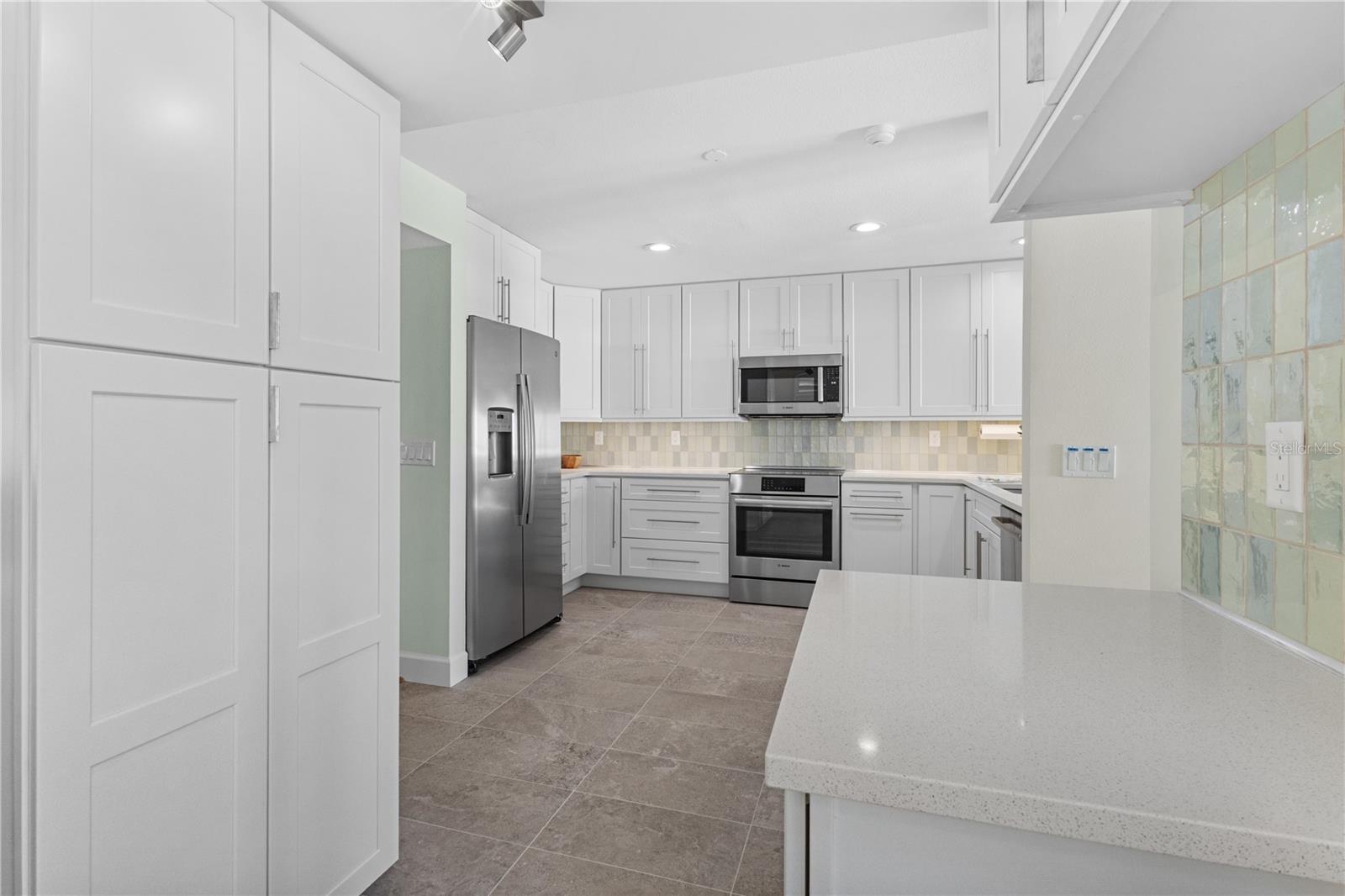 Image 43 of 100 For 58 Tidy Island Boulevard