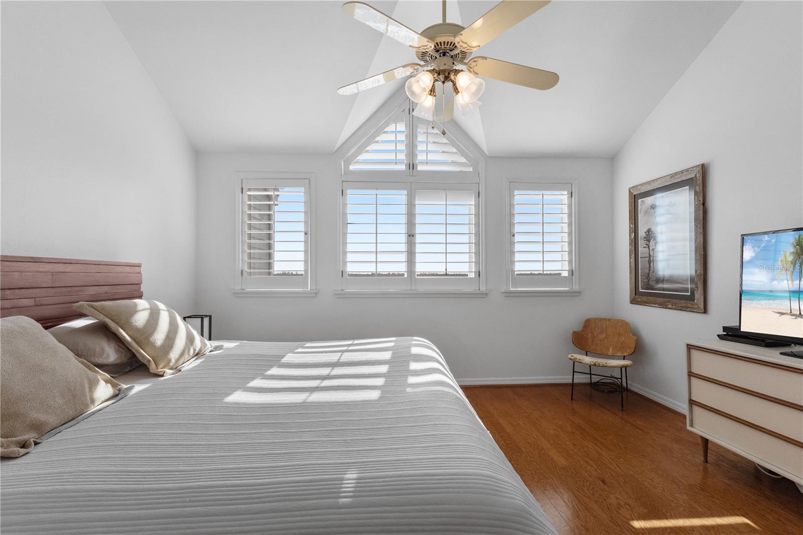 Image 49 of 100 For 58 Tidy Island Boulevard