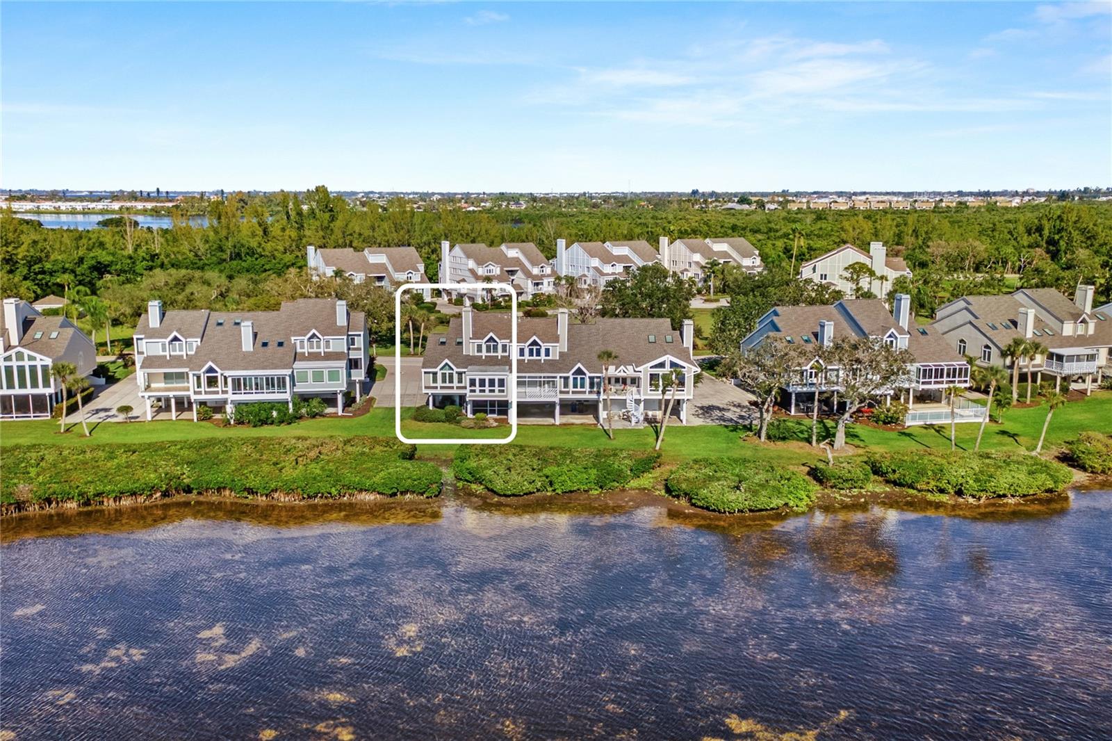 Image 5 of 100 For 58 Tidy Island Boulevard