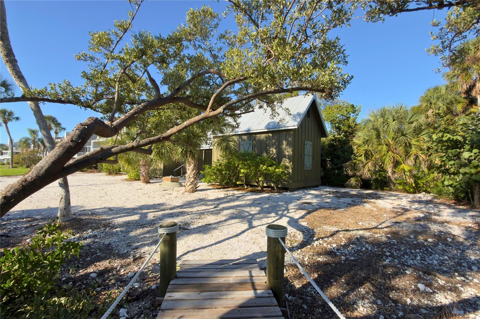 Image 95 of 100 For 58 Tidy Island Boulevard