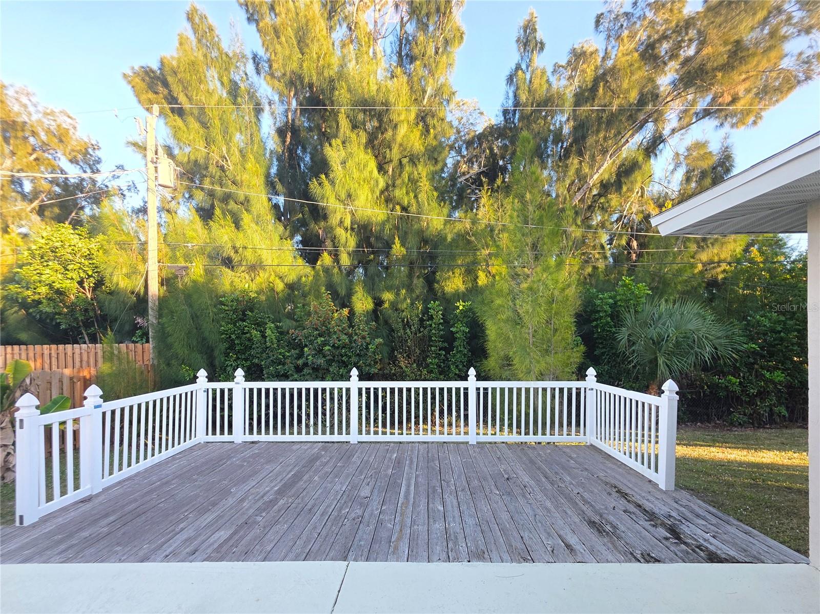 Image 12 of 13 For 1051 Acadia Road