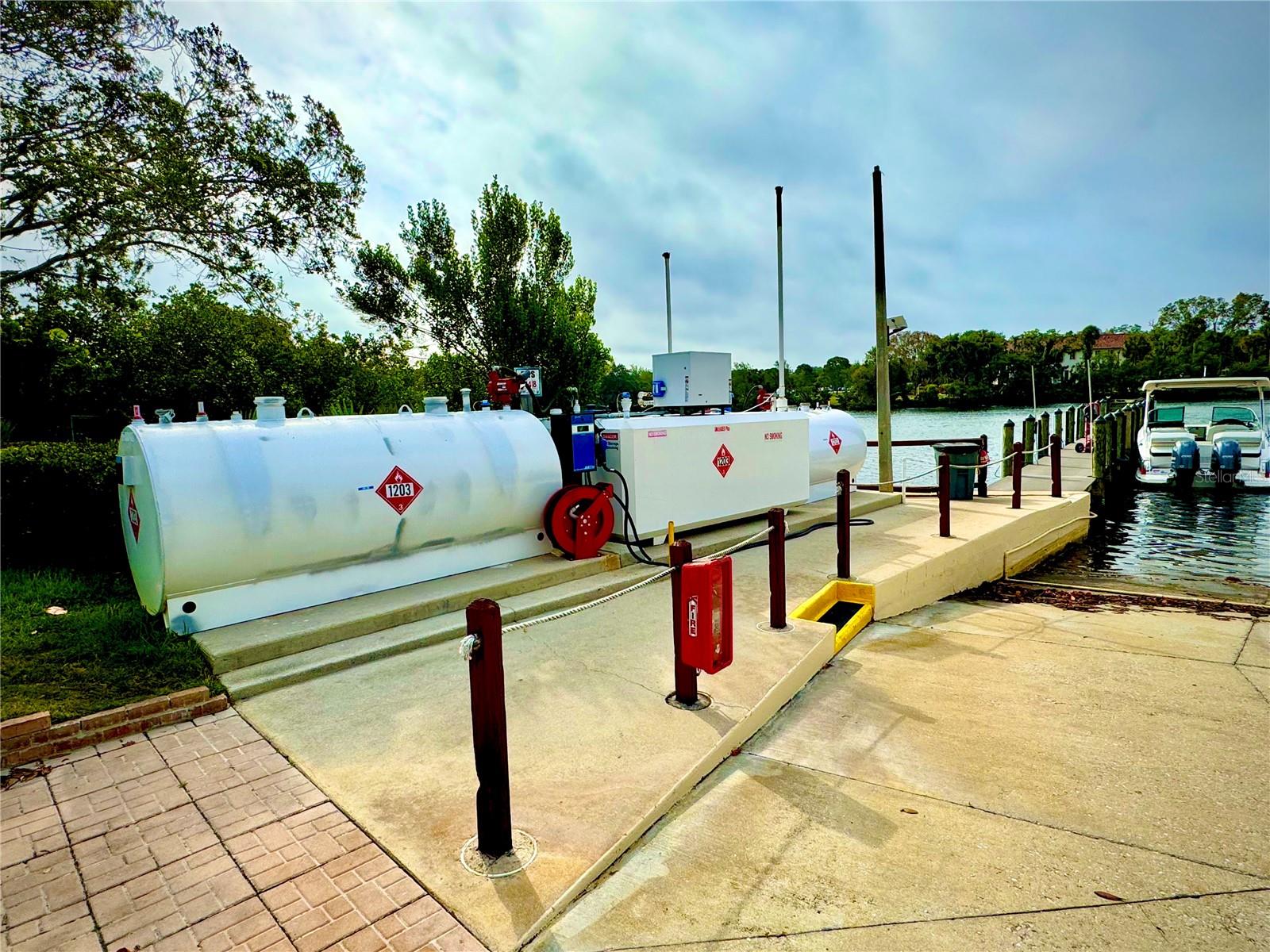 Image 3 of 6 For 1780 Phillippi Shores Drive A3-44