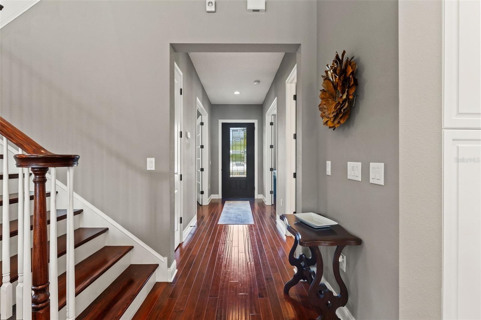 Listing photo id 26 for 2152 Burlington Avenue N