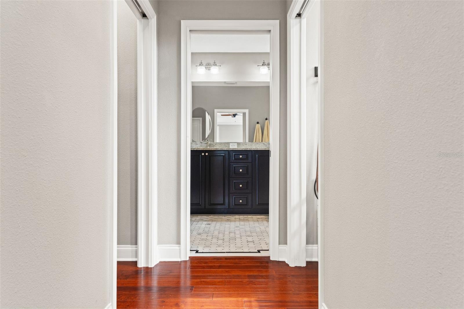 Listing photo id 59 for 2152 Burlington Avenue N