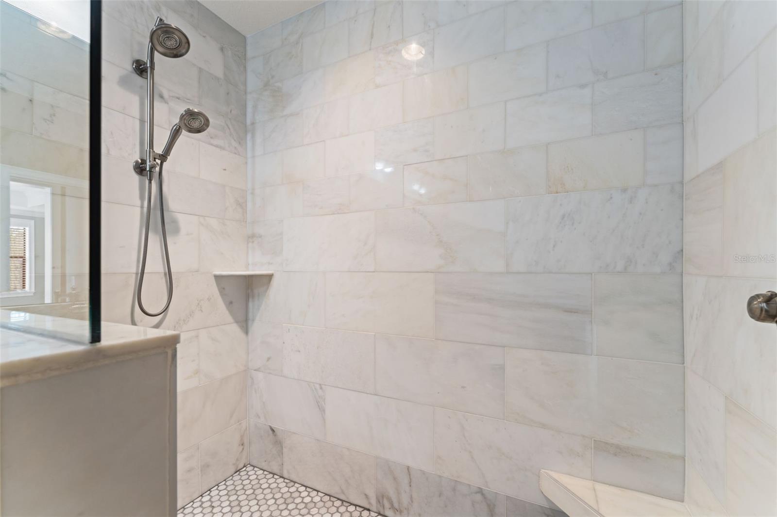 Listing photo id 63 for 2152 Burlington Avenue N