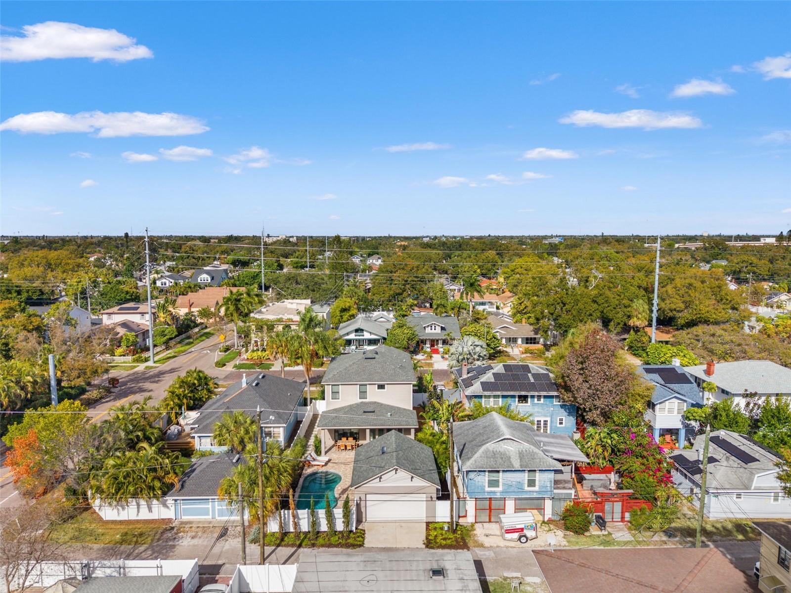 Listing photo id 71 for 2152 Burlington Avenue N