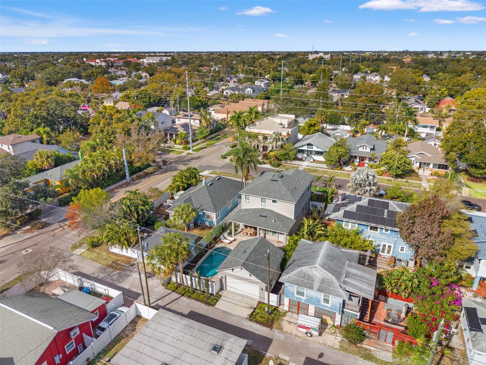 Listing photo id 72 for 2152 Burlington Avenue N