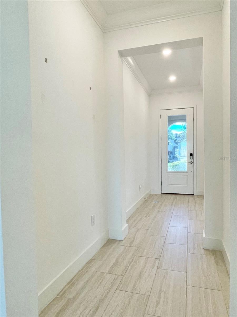 Image 7 of 62 For 1922 6th St E